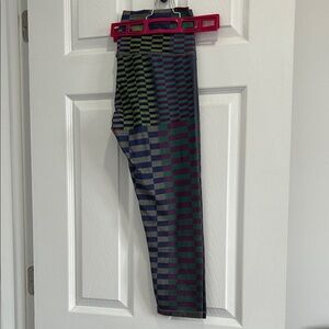 Niyama Sol Vibrant Checkered Cropped Leggings